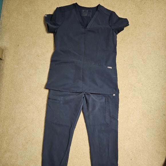 Figs Scrubs - Picture 1 of 3